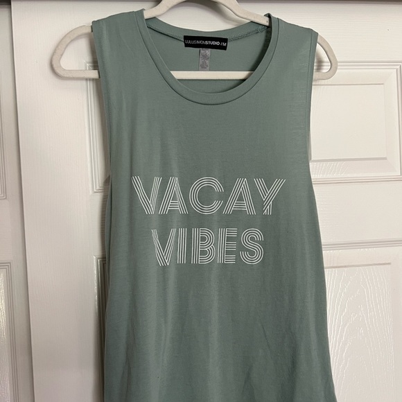 Vici Tops - NEW Vacay Vibes tank